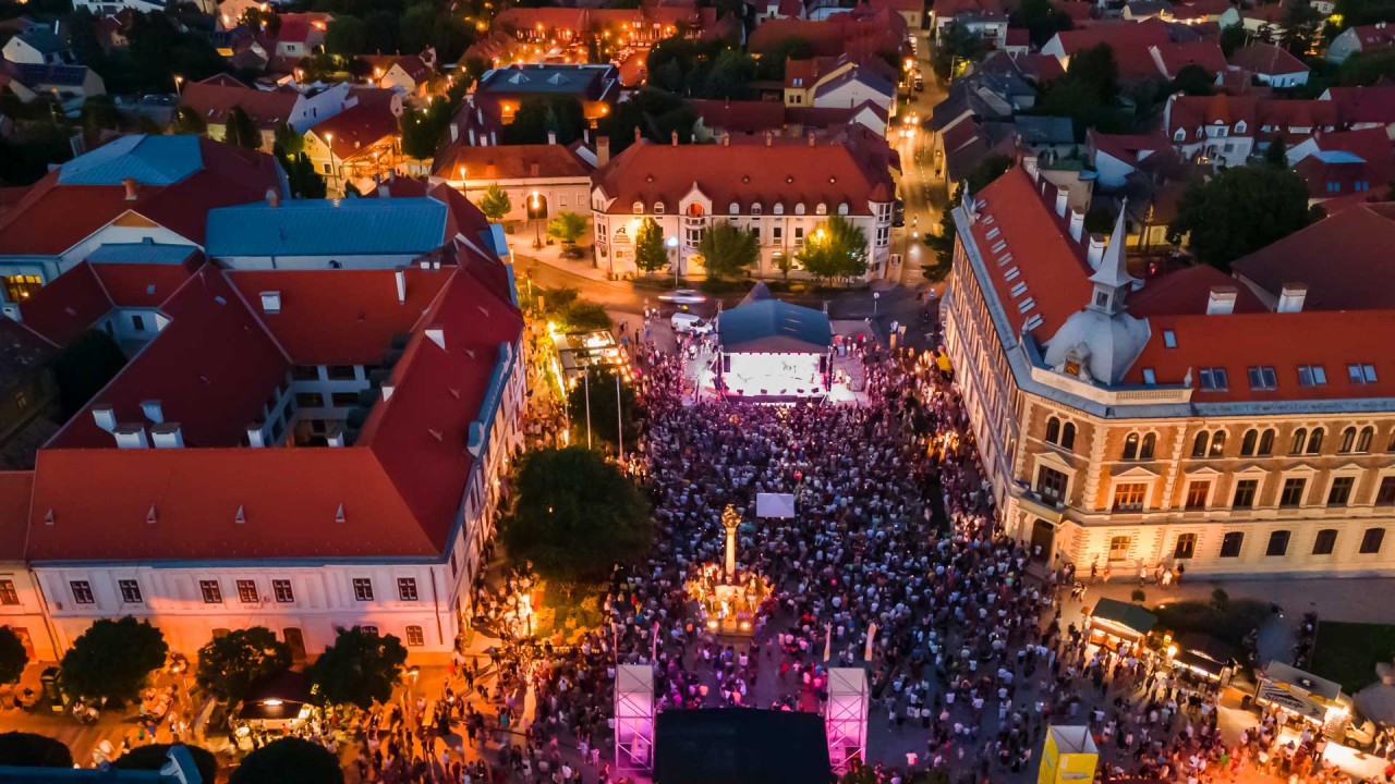 Diversión en familia en Keszthely: Un año de juegos