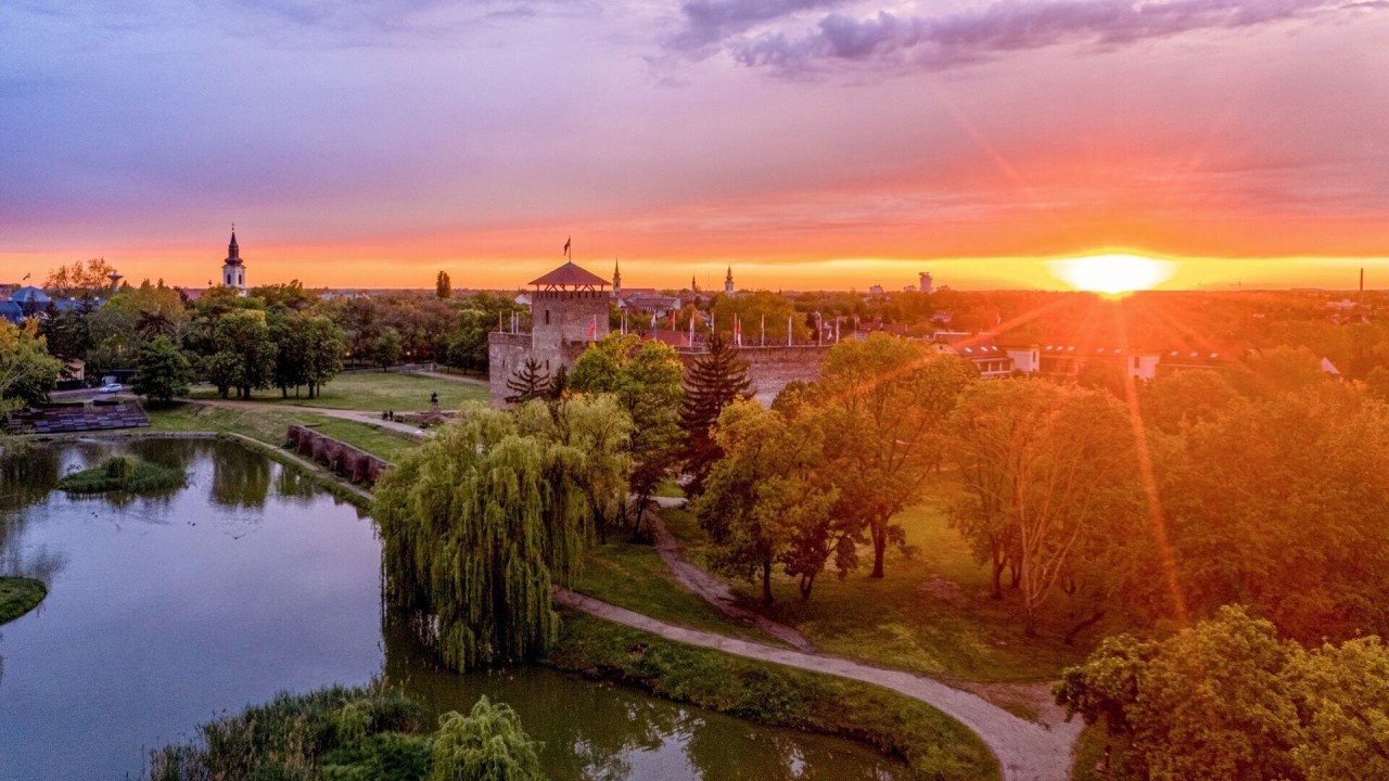 Gyula’s Almásy Castle Kicks Off Gripping Free Museum Lectures!